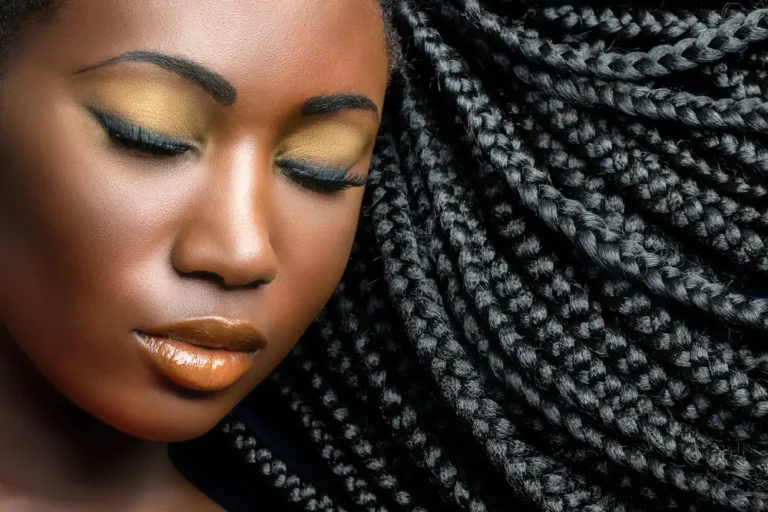 Bluxury Extreme,Close,Up,Beauty,Cosmetic,Portrait,Of,Young,African,Woman